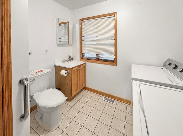 1105 Summit Drive, Lockport, IL 60441