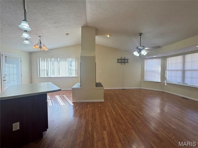 107 Birchtree, St Robert, MO 65584