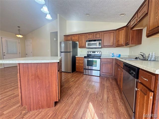 107 Birchtree, St Robert, MO 65584