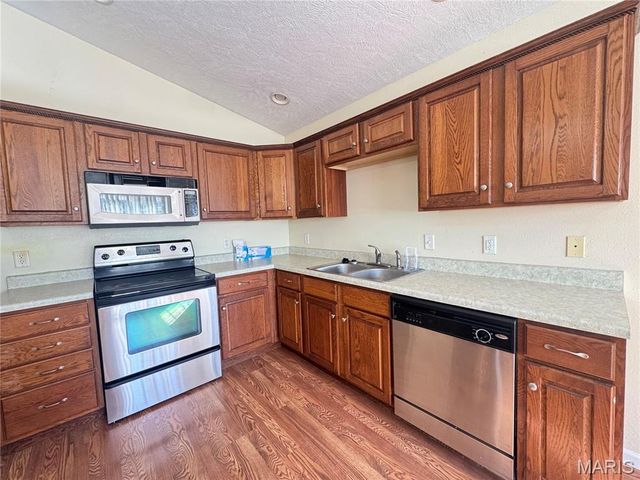 107 Birchtree, St Robert, MO 65584