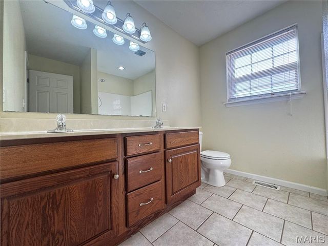 107 Birchtree, St Robert, MO 65584