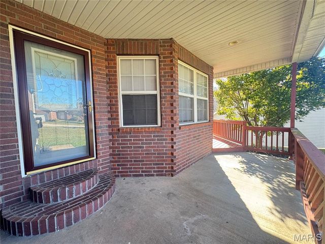 107 Birchtree, St Robert, MO 65584