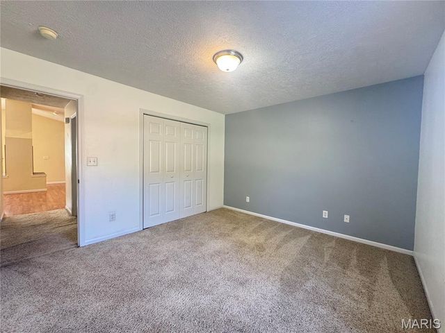 107 Birchtree, St Robert, MO 65584