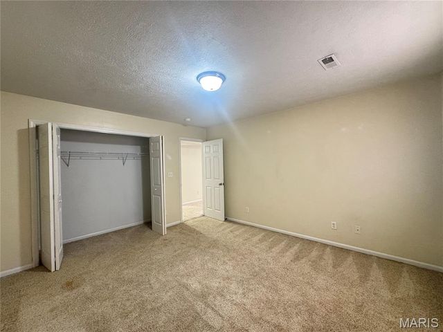 107 Birchtree, St Robert, MO 65584