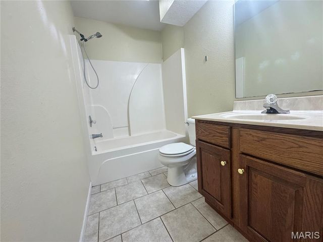 107 Birchtree, St Robert, MO 65584