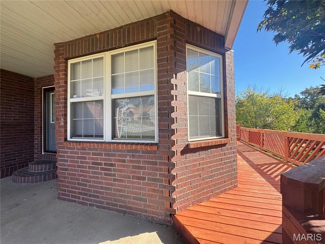 107 Birchtree, St Robert, MO 65584