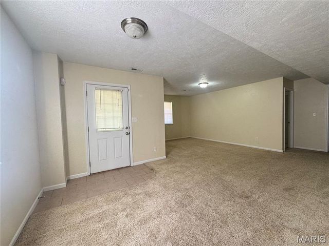 107 Birchtree, St Robert, MO 65584