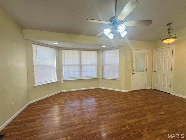 107 Birchtree, St Robert, MO 65584