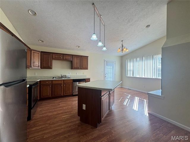 107 Birchtree, St Robert, MO 65584