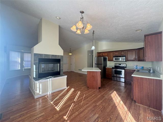 107 Birchtree, St Robert, MO 65584