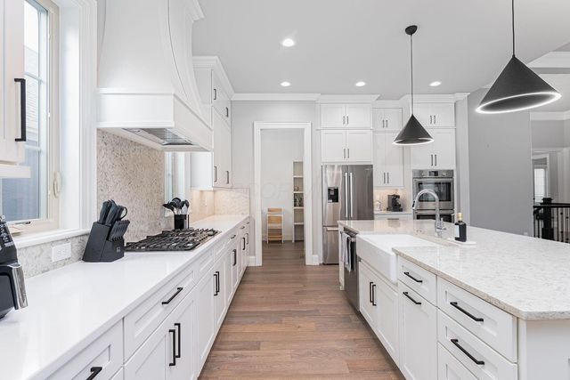 6096 Deer Bluff Place Place, Dublin, OH 43017