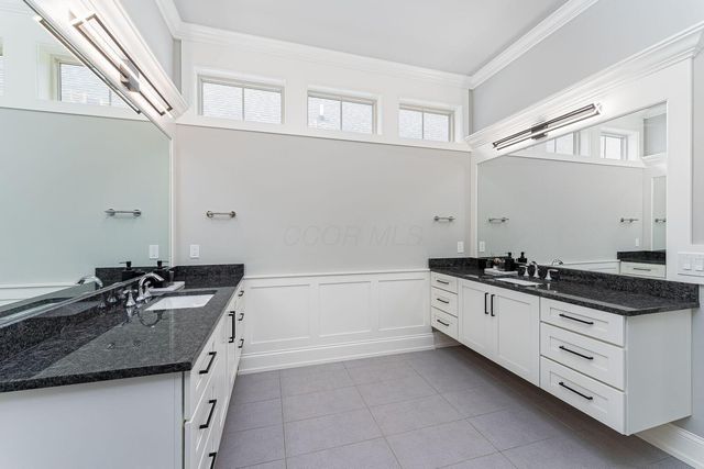 6096 Deer Bluff Place Place, Dublin, OH 43017