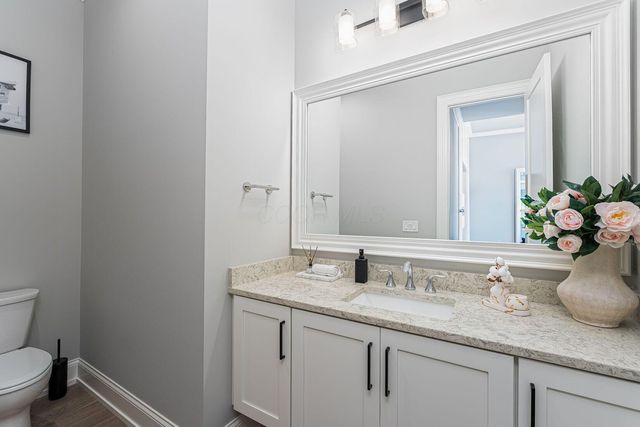 6096 Deer Bluff Place Place, Dublin, OH 43017