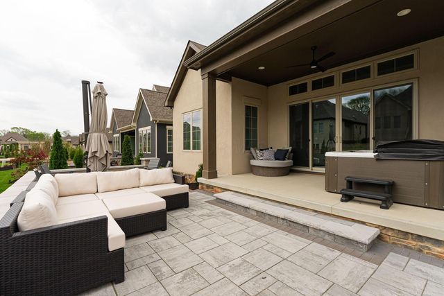 6096 Deer Bluff Place Place, Dublin, OH 43017