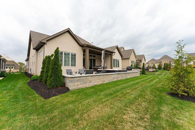 6096 Deer Bluff Place Place, Dublin, OH 43017