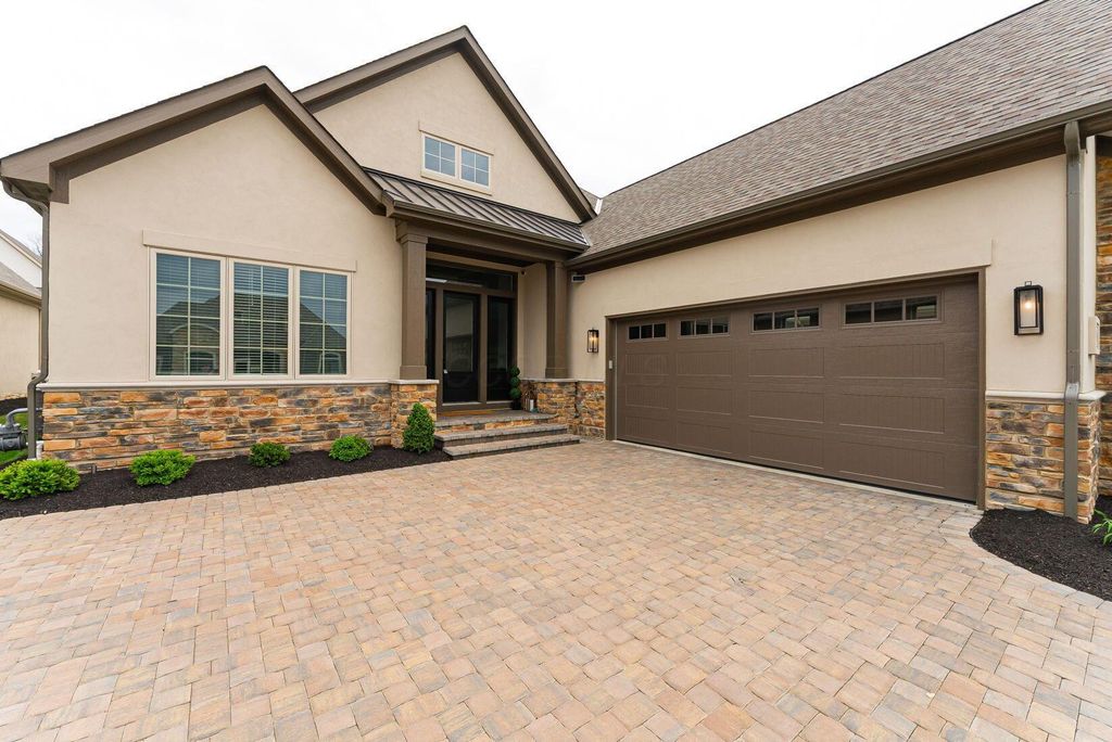 6096 Deer Bluff Place Place, Dublin, OH 43017