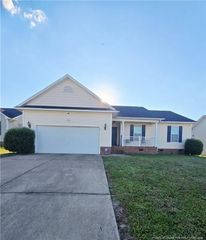 2216 Cliff Swallow Drive, Fayetteville, NC 28306