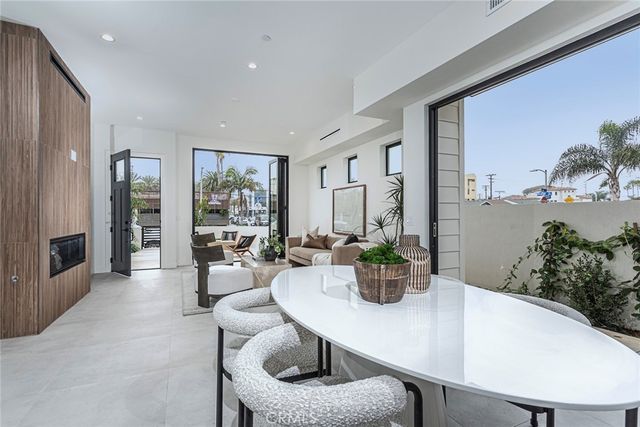 328 3rd Street, Huntington Beach, CA 92648