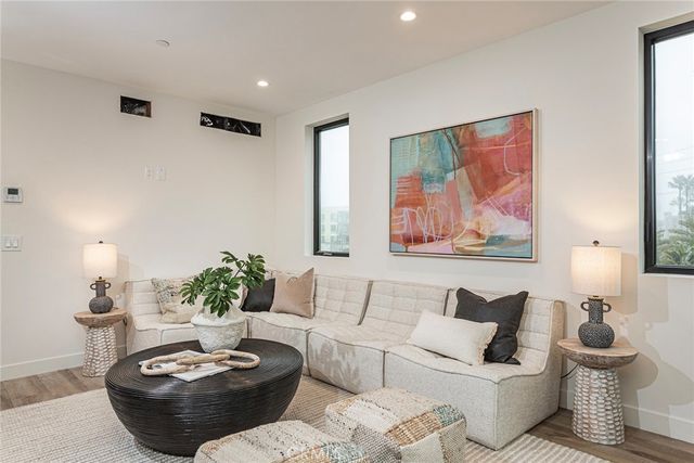 328 3rd Street, Huntington Beach, CA 92648
