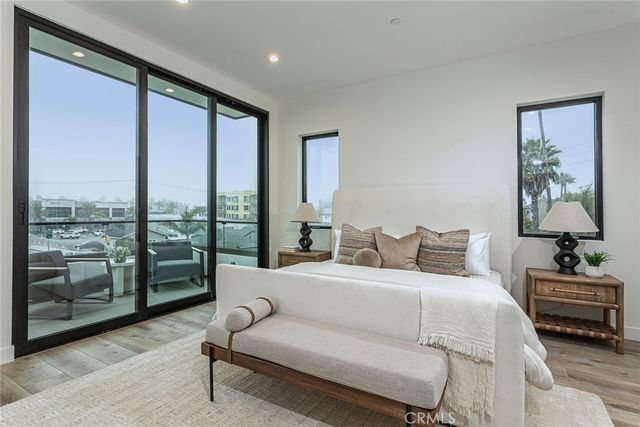 328 3rd Street, Huntington Beach, CA 92648