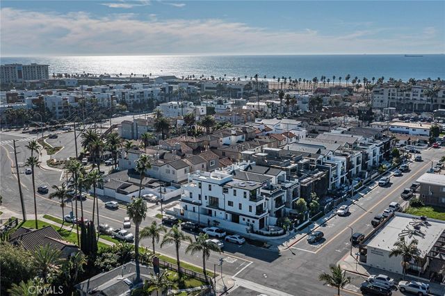 328 3rd Street, Huntington Beach, CA 92648