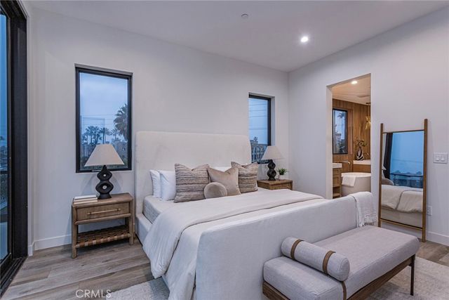 328 3rd Street, Huntington Beach, CA 92648