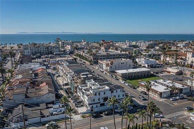 328 3rd Street, Huntington Beach, CA 92648