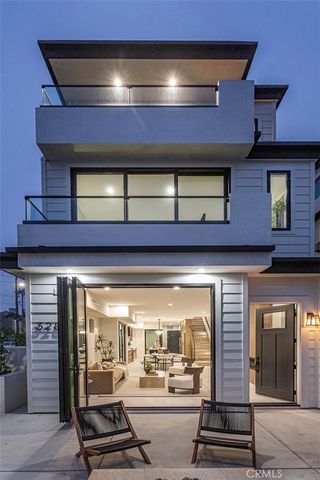 328 3rd Street, Huntington Beach, CA 92648