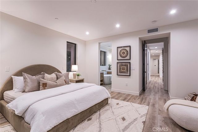 328 3rd Street, Huntington Beach, CA 92648
