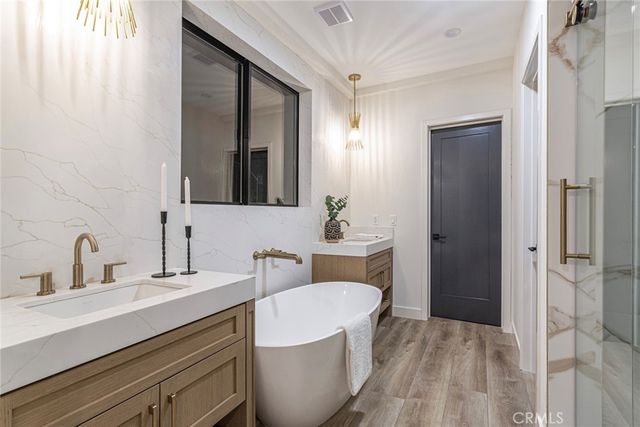 328 3rd Street, Huntington Beach, CA 92648