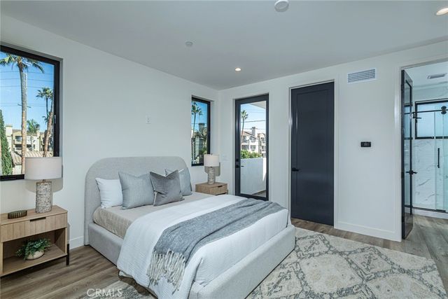328 3rd Street, Huntington Beach, CA 92648