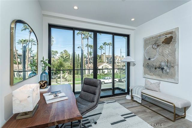 328 3rd Street, Huntington Beach, CA 92648