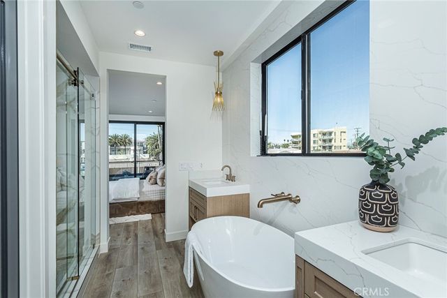 328 3rd Street, Huntington Beach, CA 92648