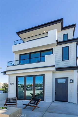 328 3rd Street, Huntington Beach, CA 92648