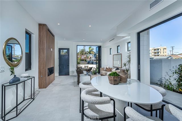 328 3rd Street, Huntington Beach, CA 92648