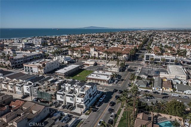 328 3rd Street, Huntington Beach, CA 92648