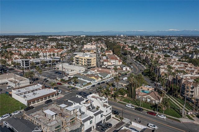 328 3rd Street, Huntington Beach, CA 92648