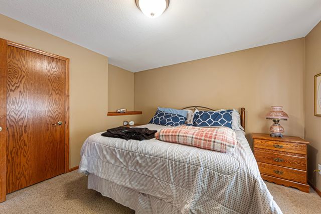 5779 Excalibur Court NW, Rochester, MN 55901