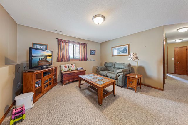 5779 Excalibur Court NW, Rochester, MN 55901