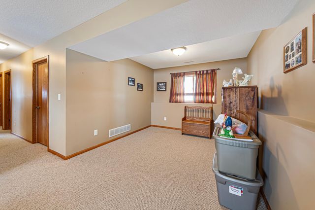 5779 Excalibur Court NW, Rochester, MN 55901