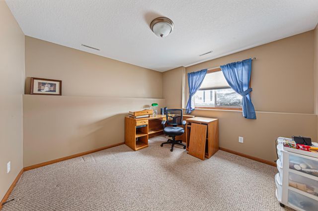 5779 Excalibur Court NW, Rochester, MN 55901