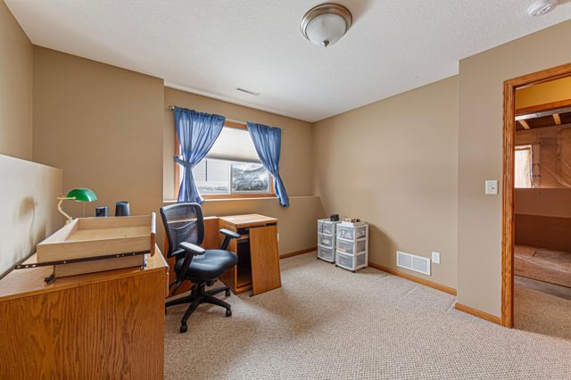 5779 Excalibur Court NW, Rochester, MN 55901