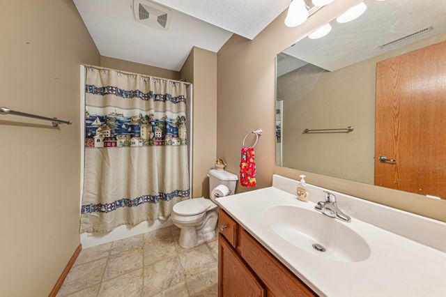 5779 Excalibur Court NW, Rochester, MN 55901