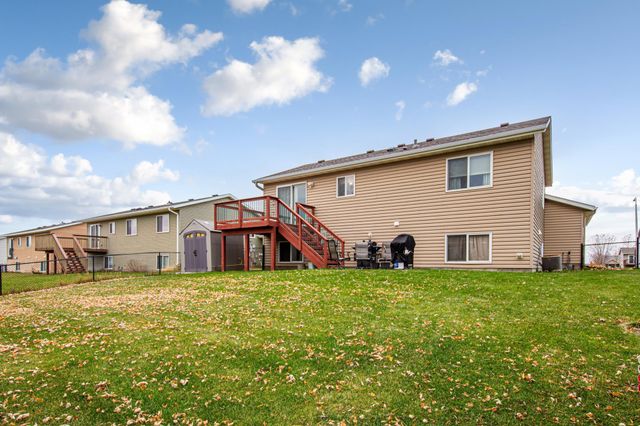 5779 Excalibur Court NW, Rochester, MN 55901