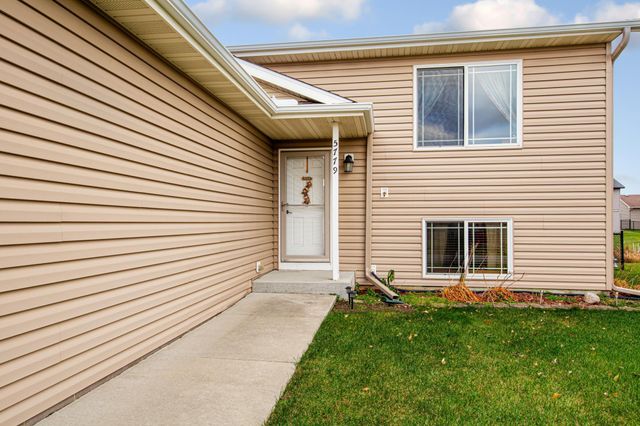 5779 Excalibur Court NW, Rochester, MN 55901