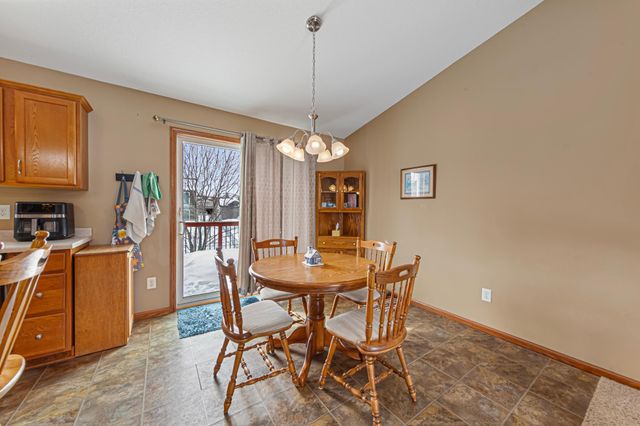 5779 Excalibur Court NW, Rochester, MN 55901