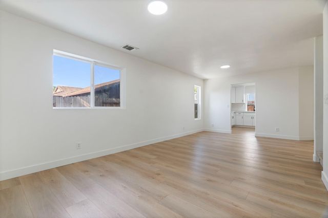 2501 Lock Ave, Sacramento, CA 95822