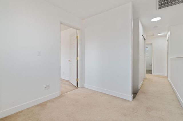 2501 Lock Ave, Sacramento, CA 95822