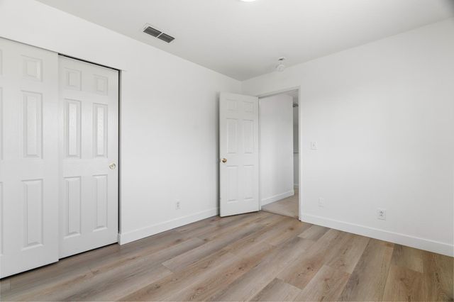 2501 Lock Ave, Sacramento, CA 95822