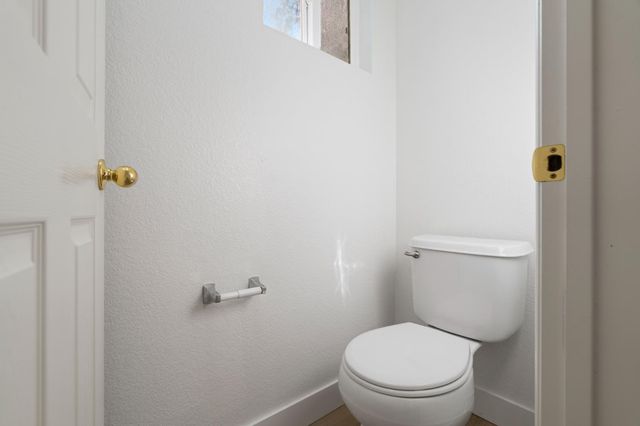 2501 Lock Ave, Sacramento, CA 95822